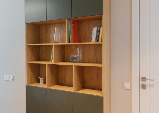 книжный шкаф