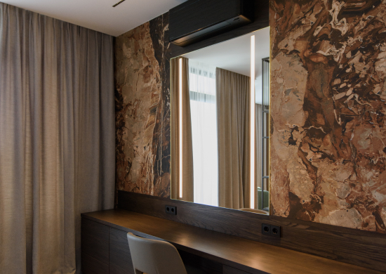 макияжный столик